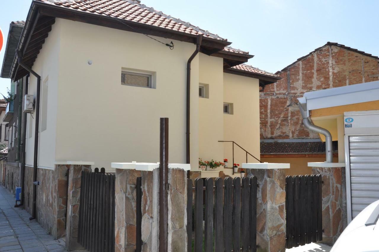 Къща За Гости Ирис Kyustendil Exterior foto